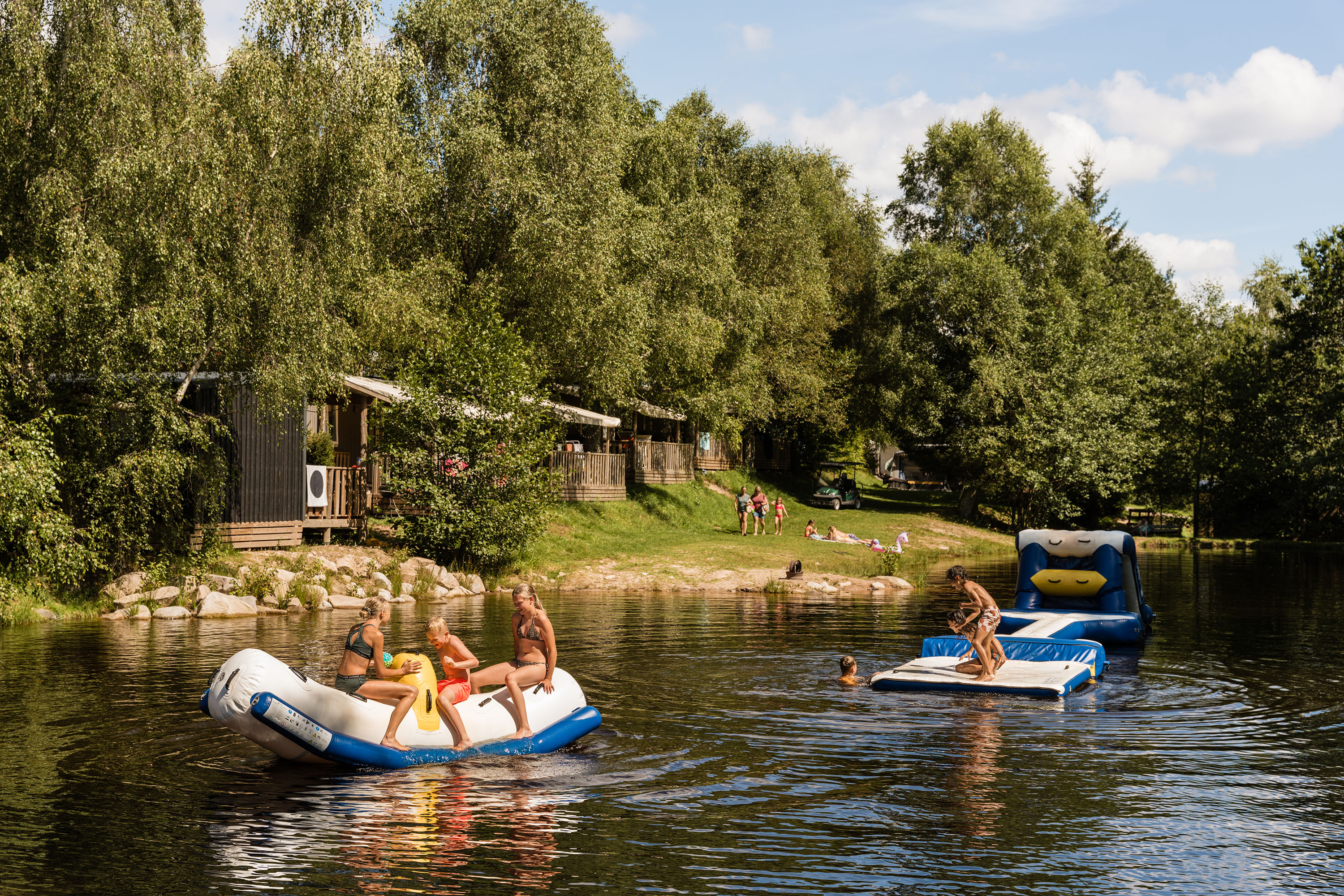 Flower Camping La Sténiole.