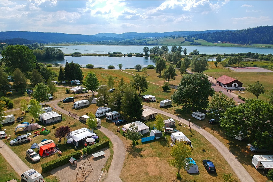 Camping du lac de Remoray.