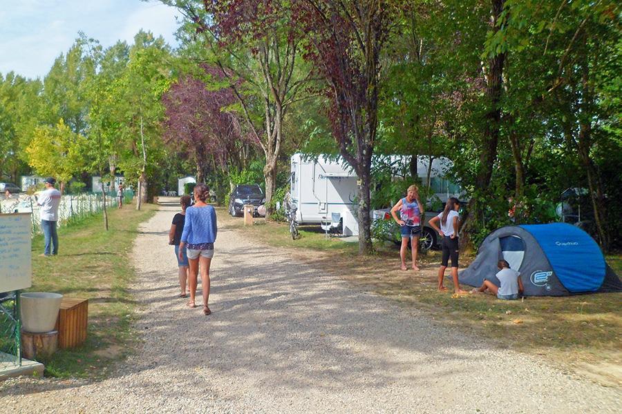 Campsite Le Plan d'Eau Saint Charles