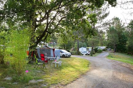 Camping Sites & Paysages de l'Etang de Bazange