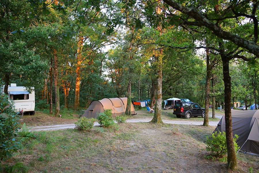 Campsite Sites & Paysages de l'Etang de Bazange