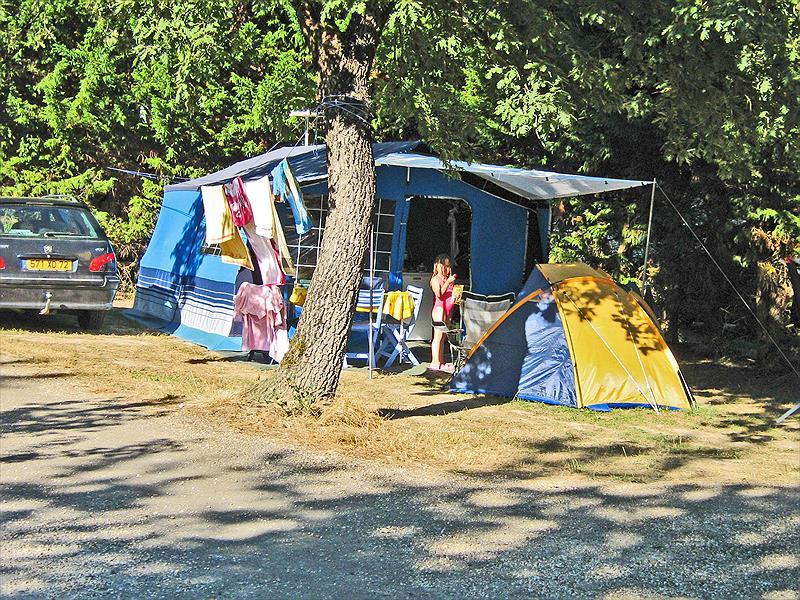 Campsite Sites & Paysages de l'Etang de Bazange
