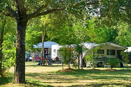 Campingplass Huttopia Le Moulin