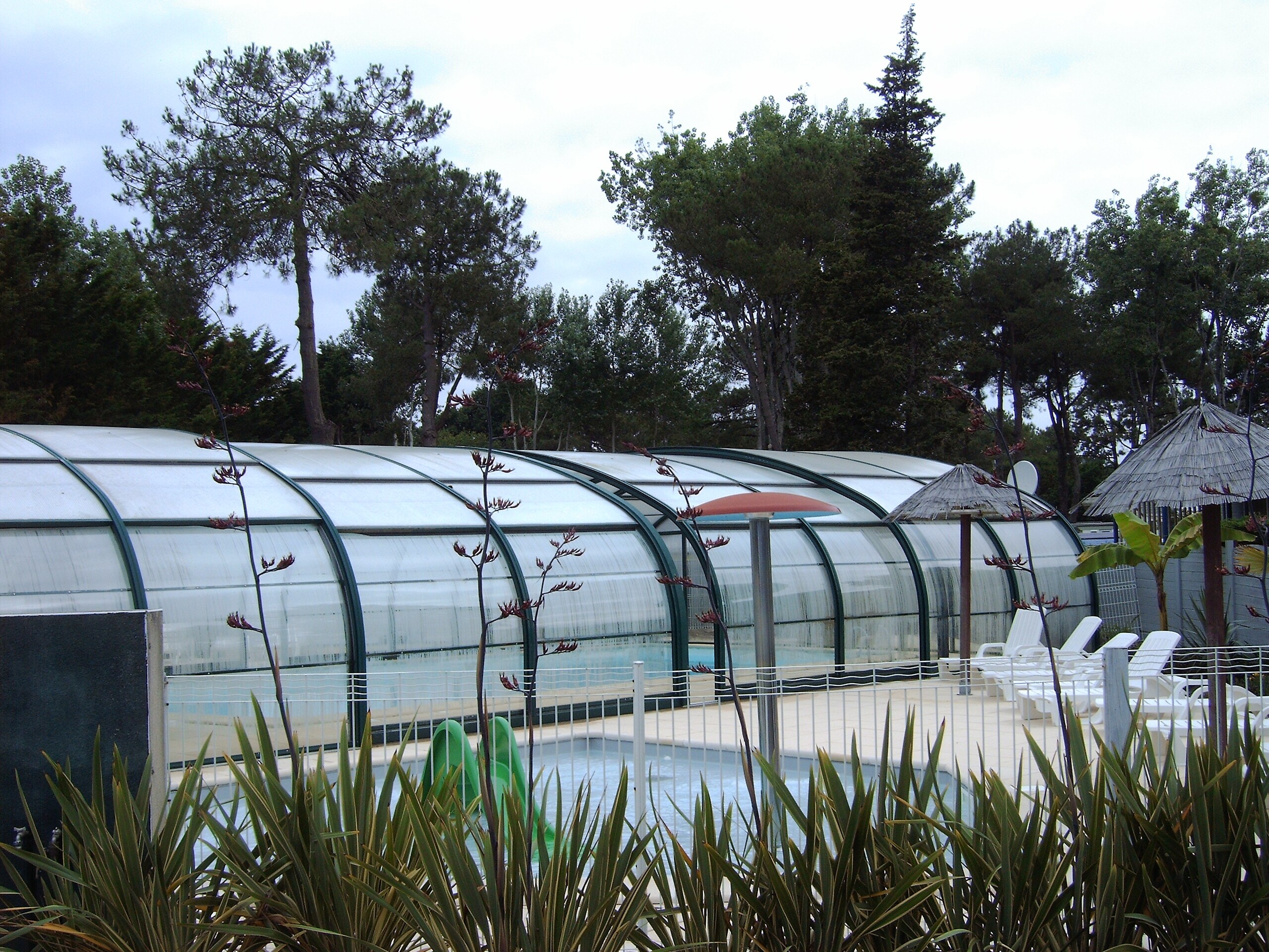 Camping Du Domaine De Pont Mahé