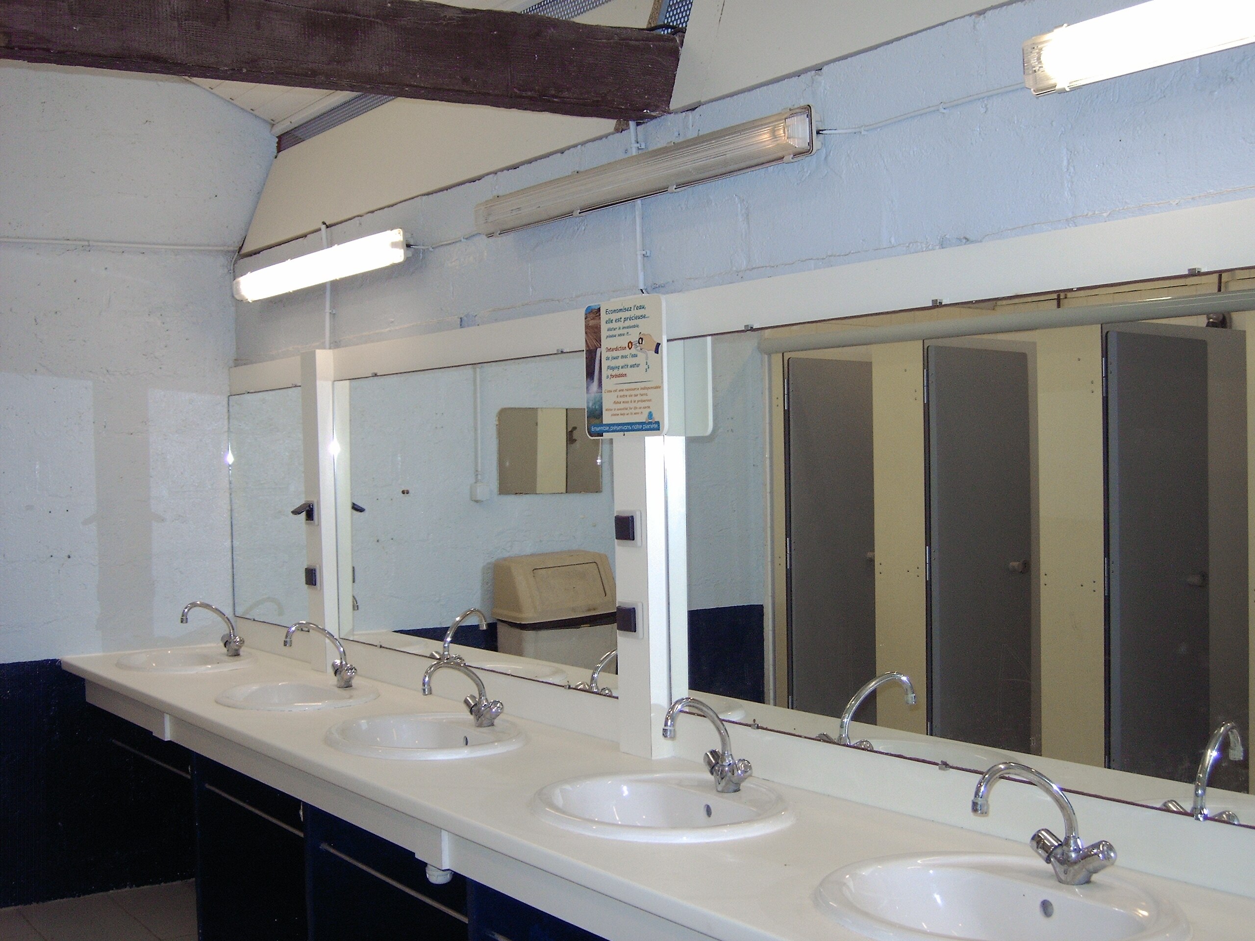 Camping Du Domaine De Pont Mahé