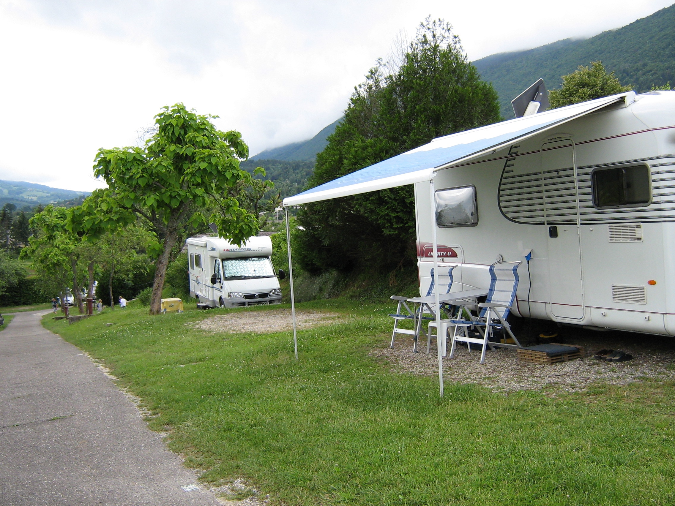 Camping au Coeur du Lac Onlycamp