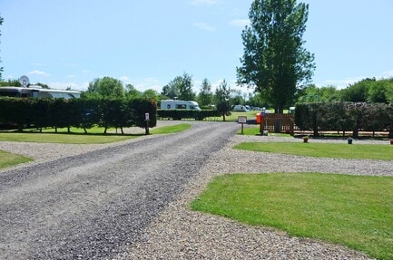 Camping Black Bull Caravan Park
