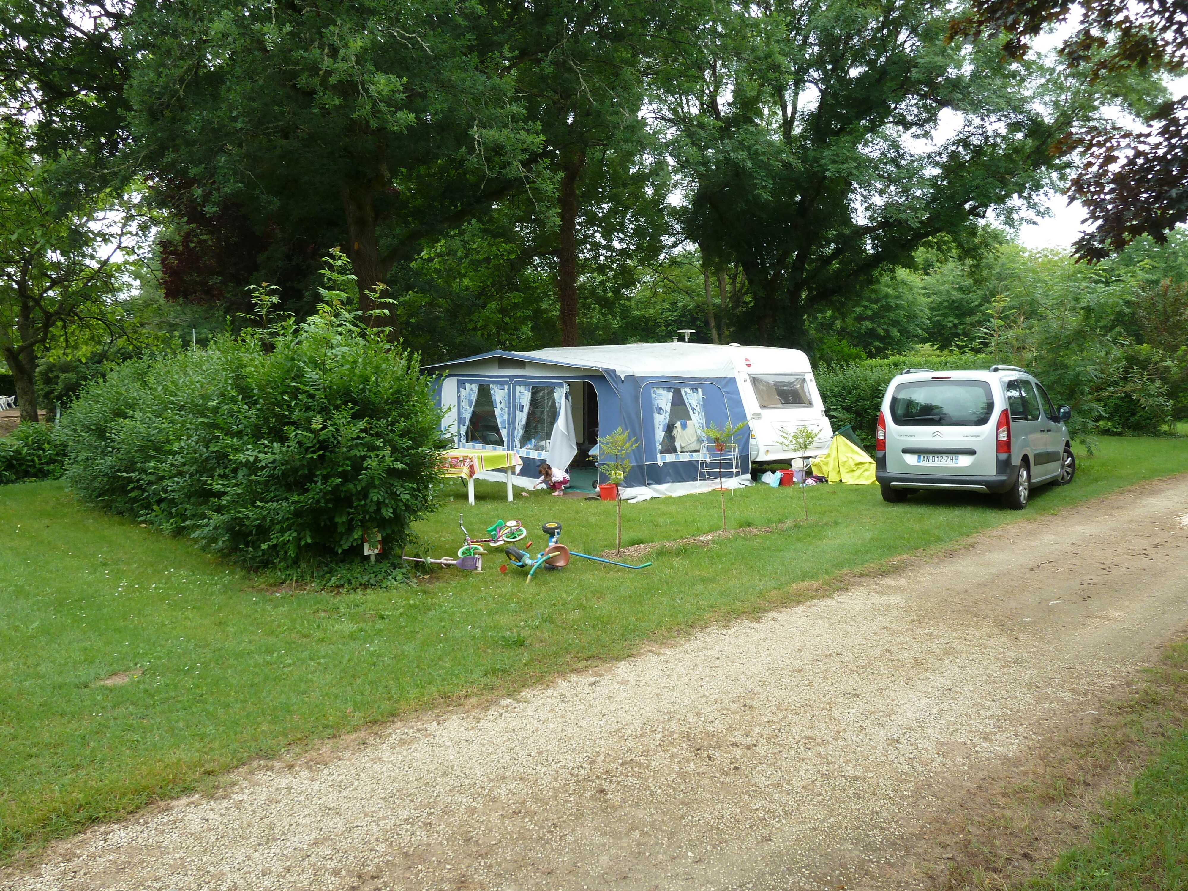 Camping Du Pont de Vicq En Périgord
