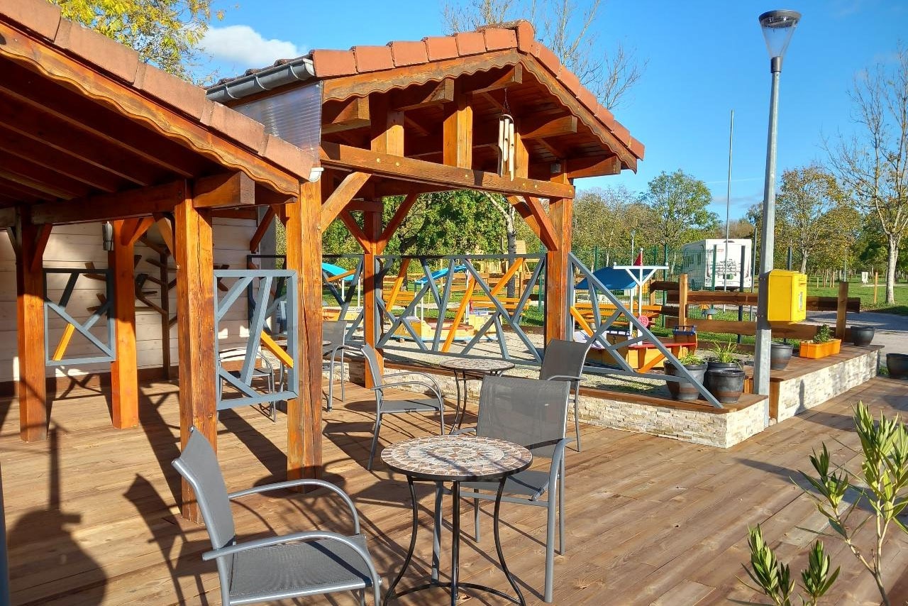 Camping L'île aux mille Charmes