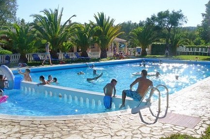 Camping Karda Beach and Bungalows