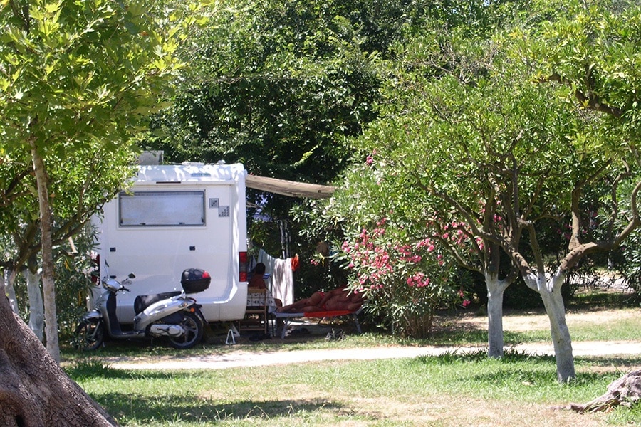Camping Karda Beach and Bungalows