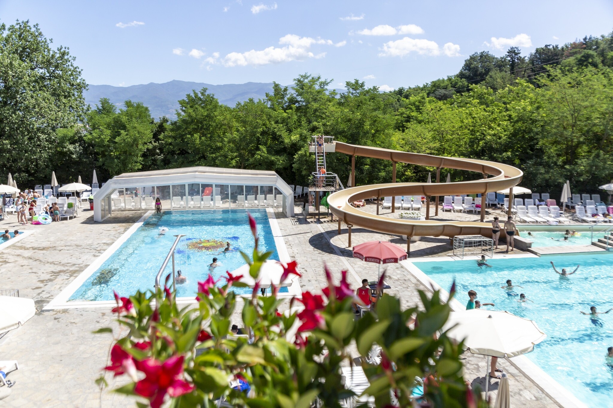 hu Norcenni Girasole Village