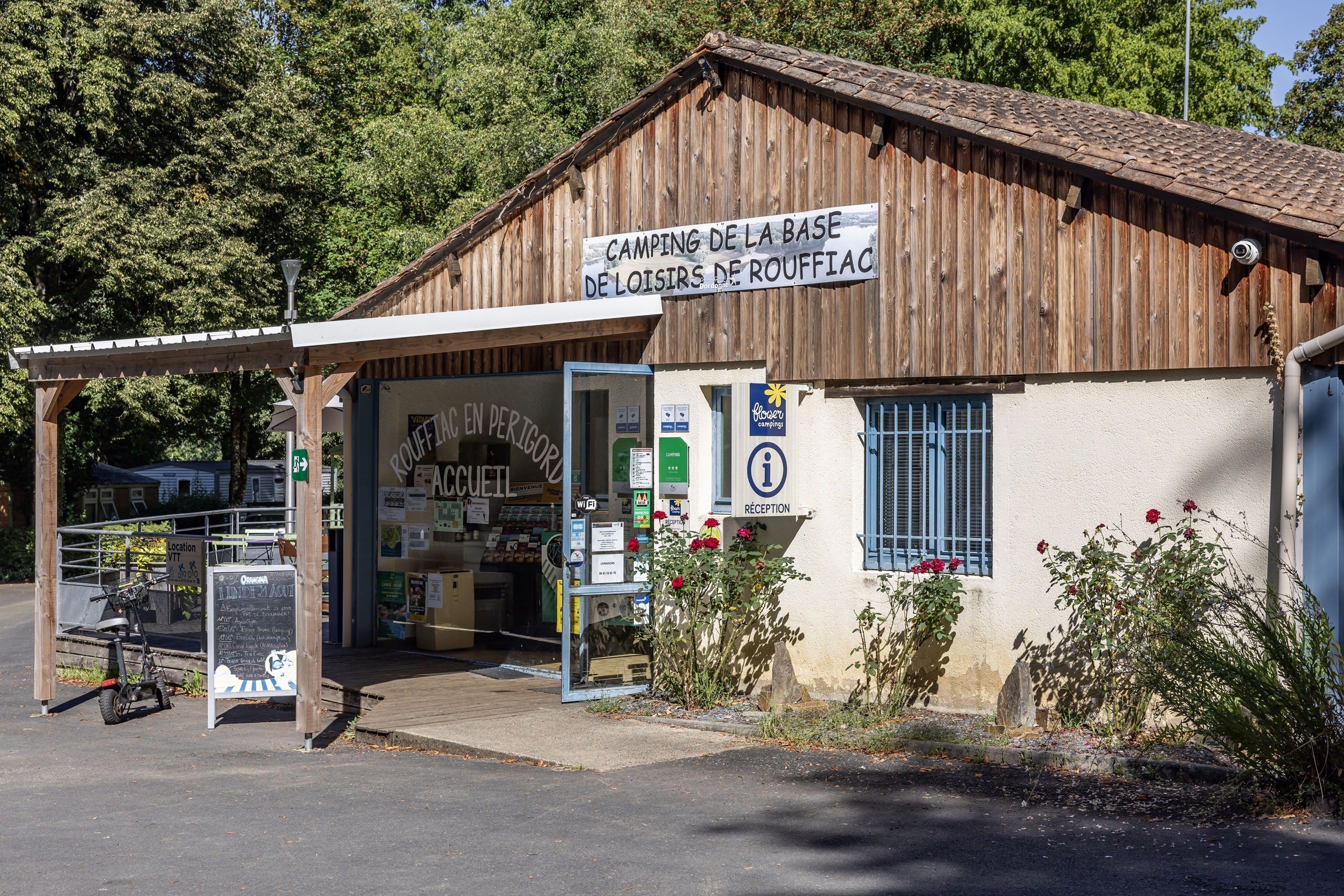 Flower Camping et base de loisirs de Rouffiac