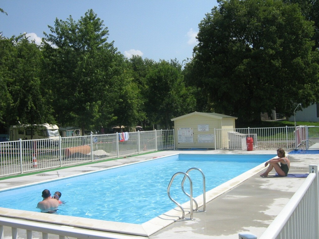 Camping Saintes Grandes Rives