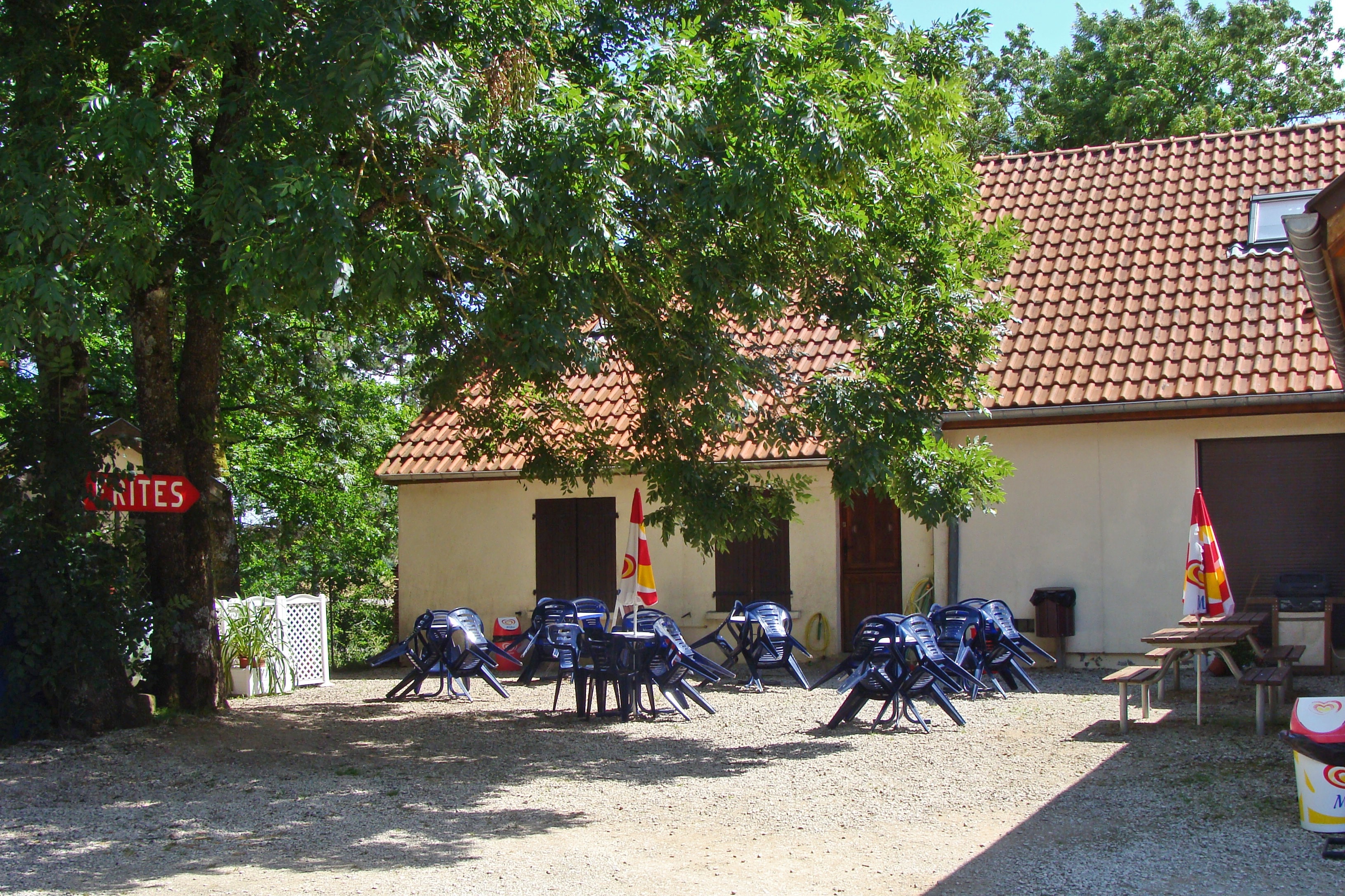 Camping La Croix d'Arles