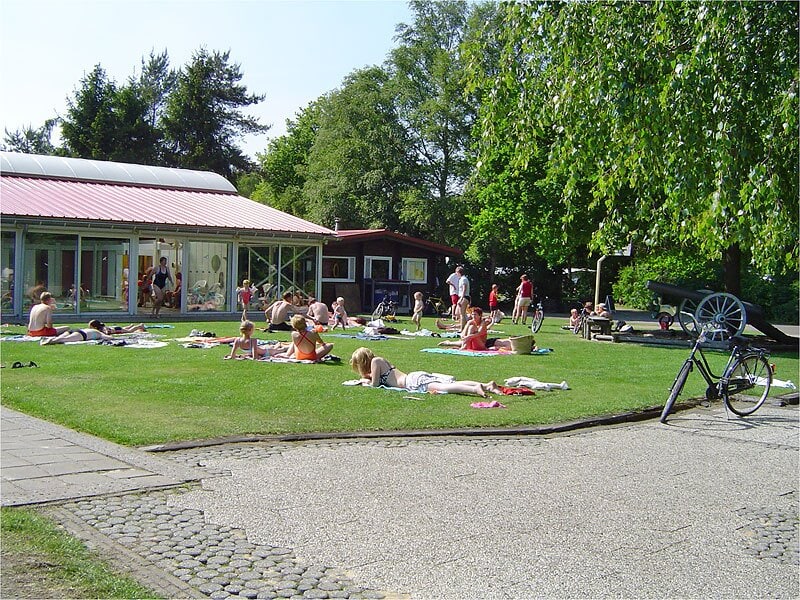 Camping De Bronzen Emmer