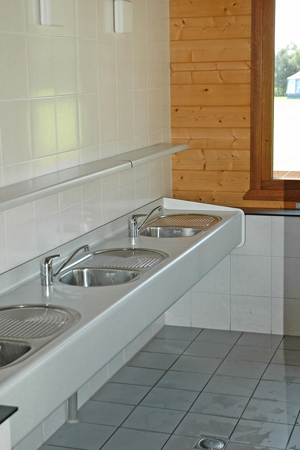 Camping De Bronzen Emmer