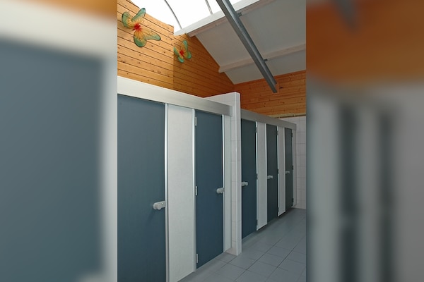 Camping De Bronzen Emmer