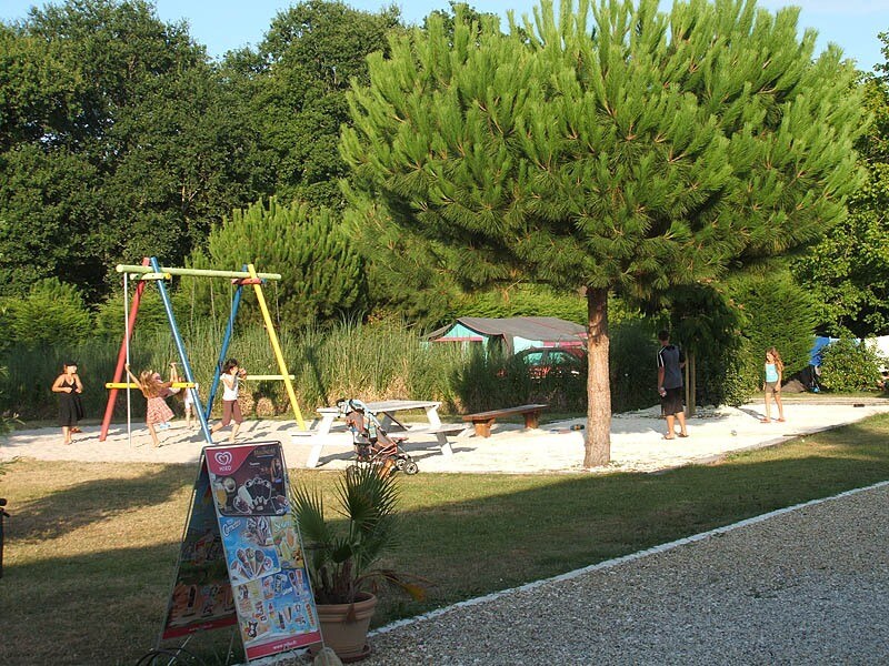 Camping Ushuaïa Villages La Chesnays