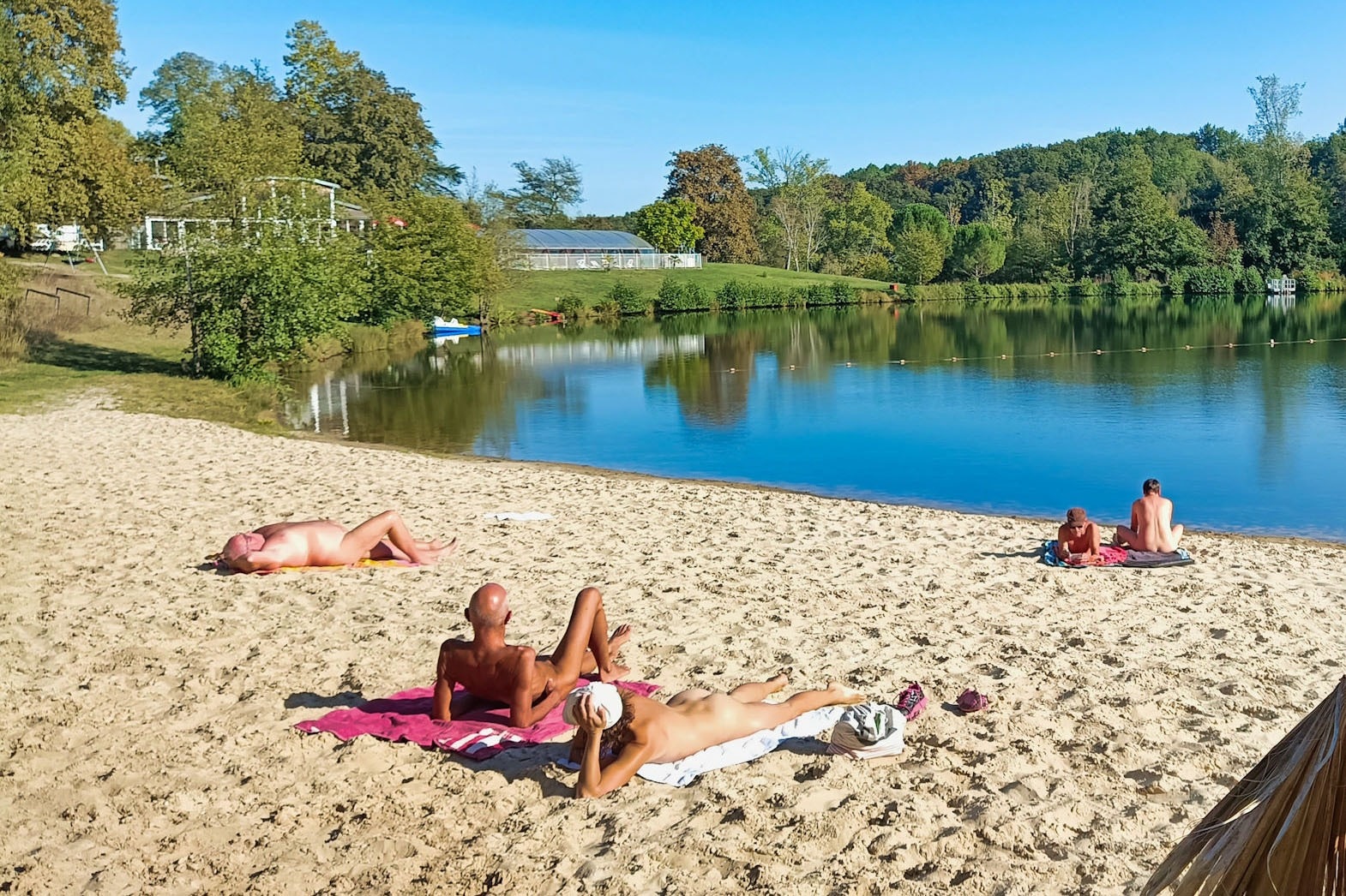 Camping Naturiste du lac de Lislebonne