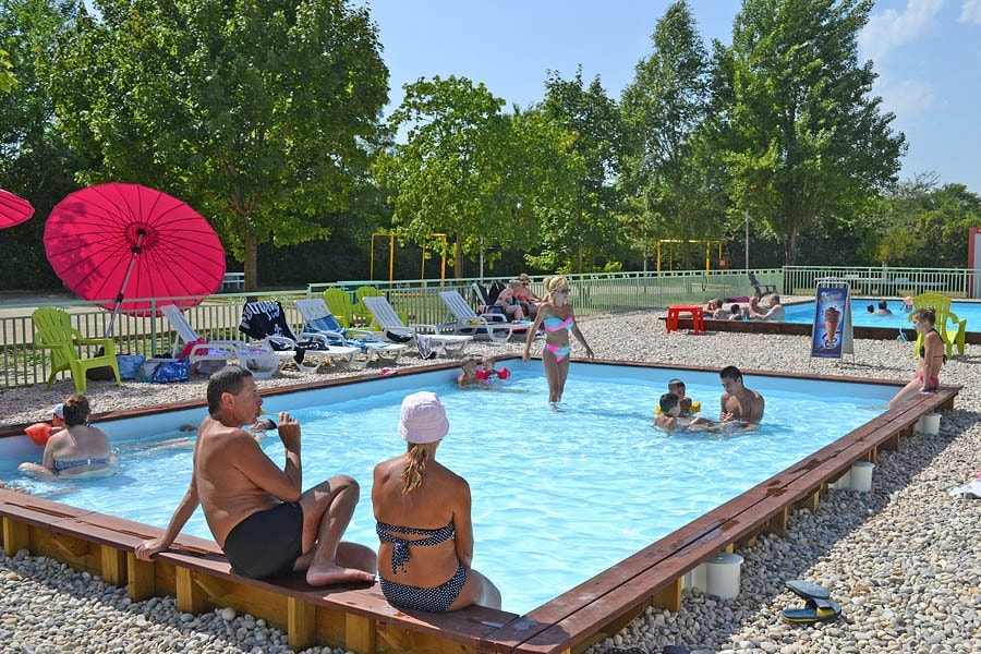Camping Les Plages de l'Ain
