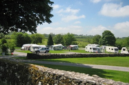 Cheddar, Mendip Heights C&C Club Site