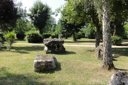 Camping Grottes d'Azé
