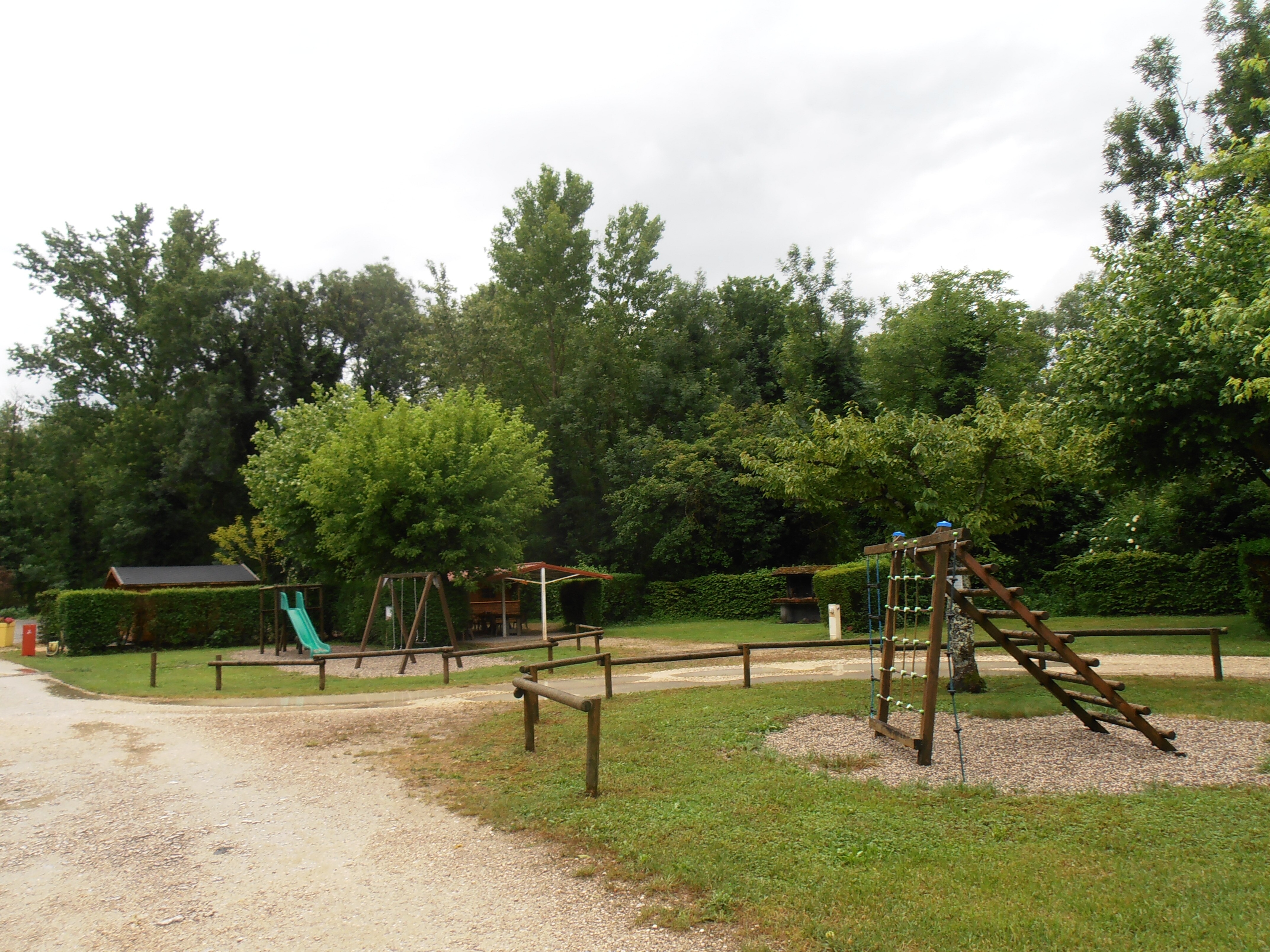Camping Les Peupliers du Lac Onlycamp