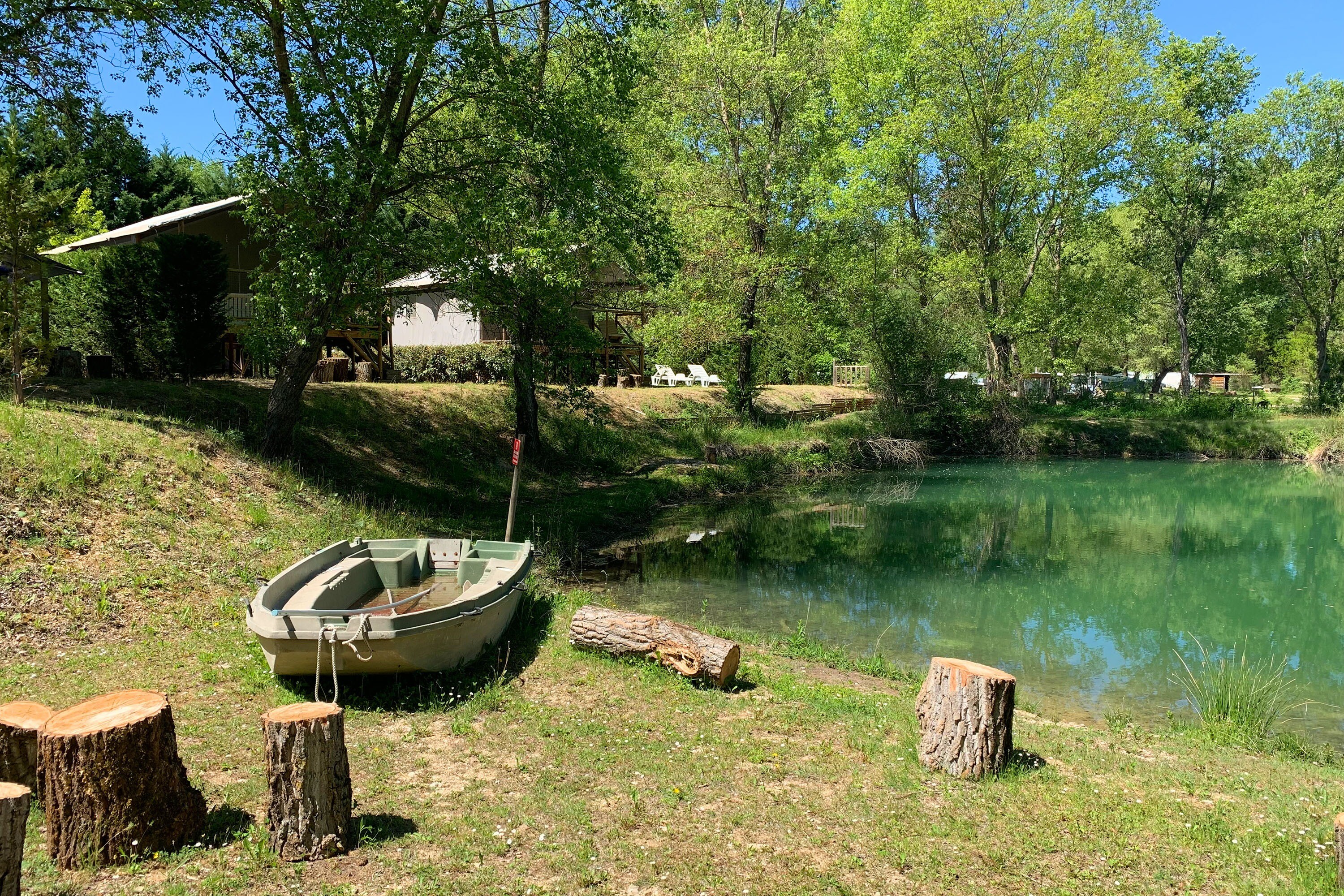 Flower Camping La Rivière