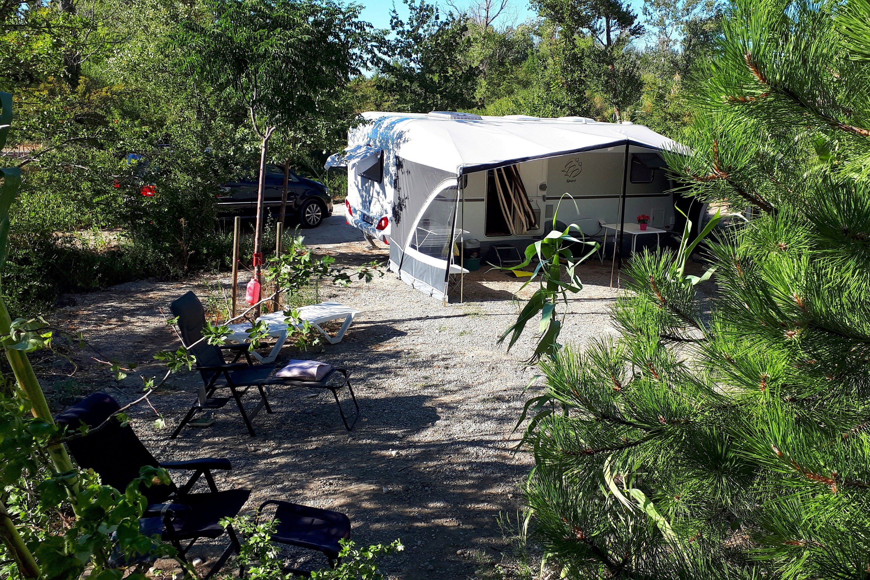 Flower Camping Les Rives de l'Aygues