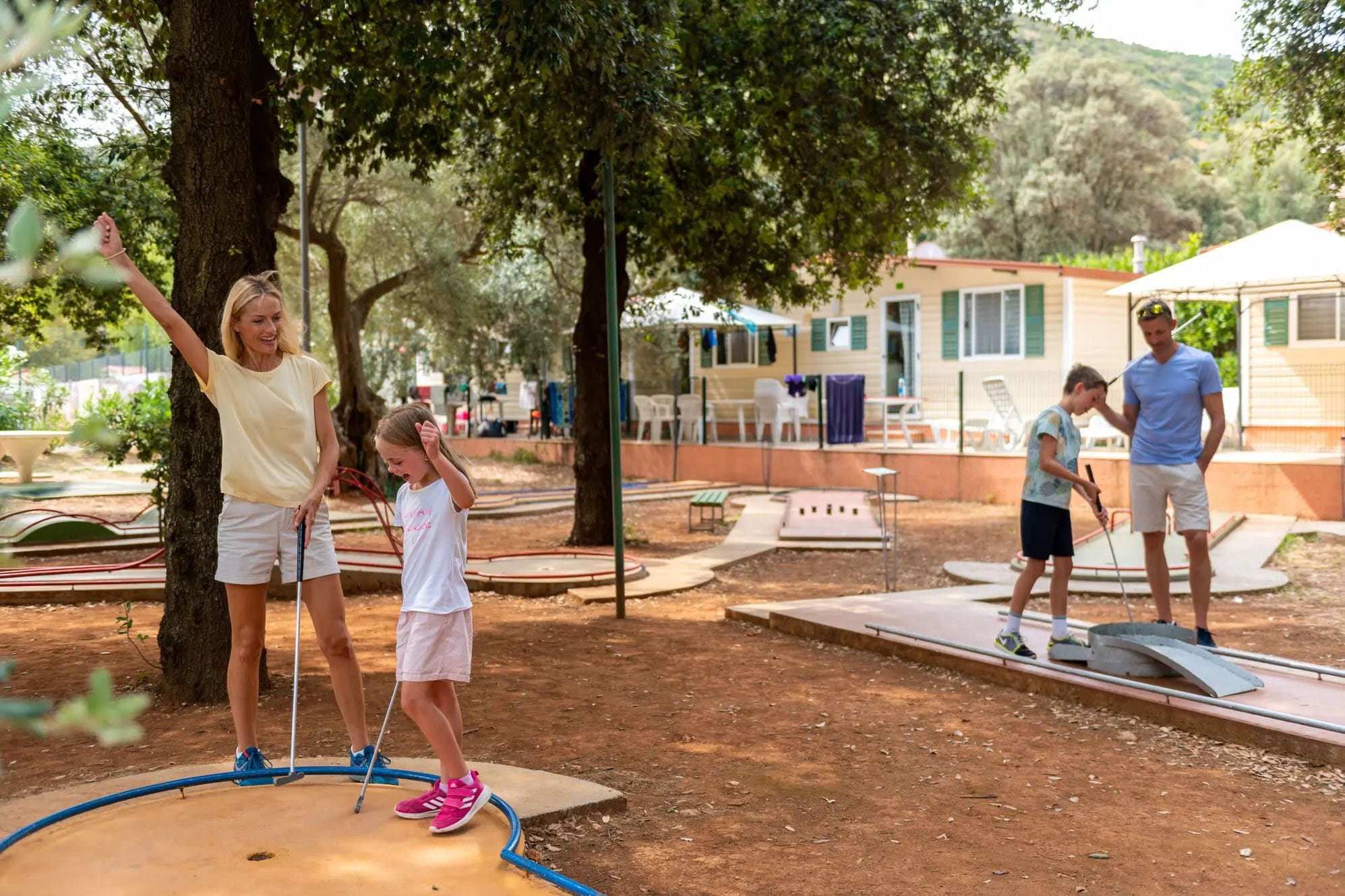 Oliva Camp & Residence