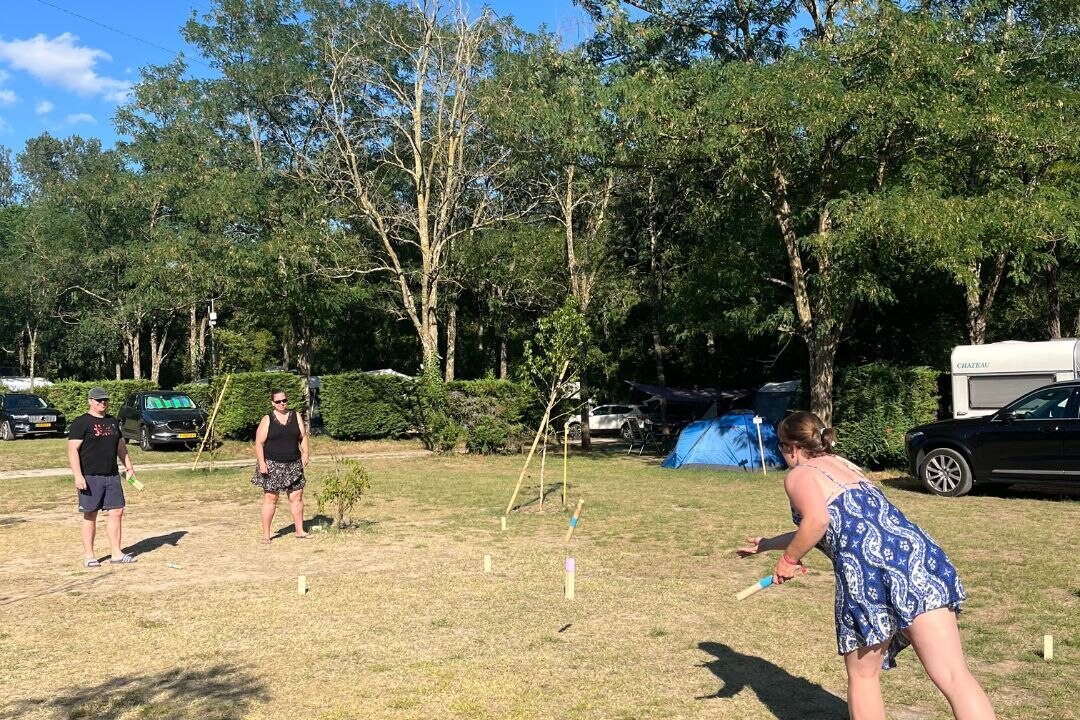 Pausado Ludo Camping