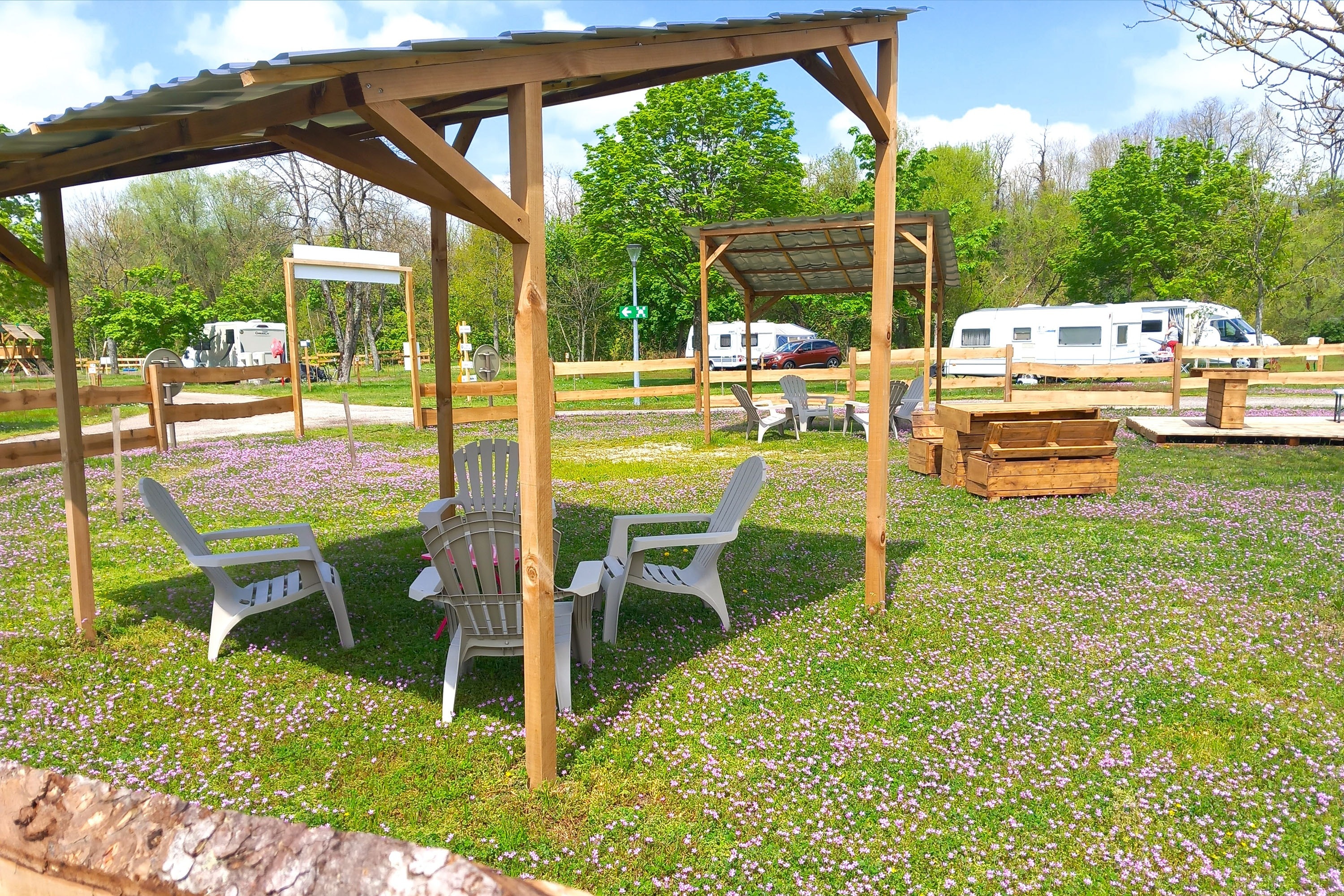 Camping L'île aux mille Charmes