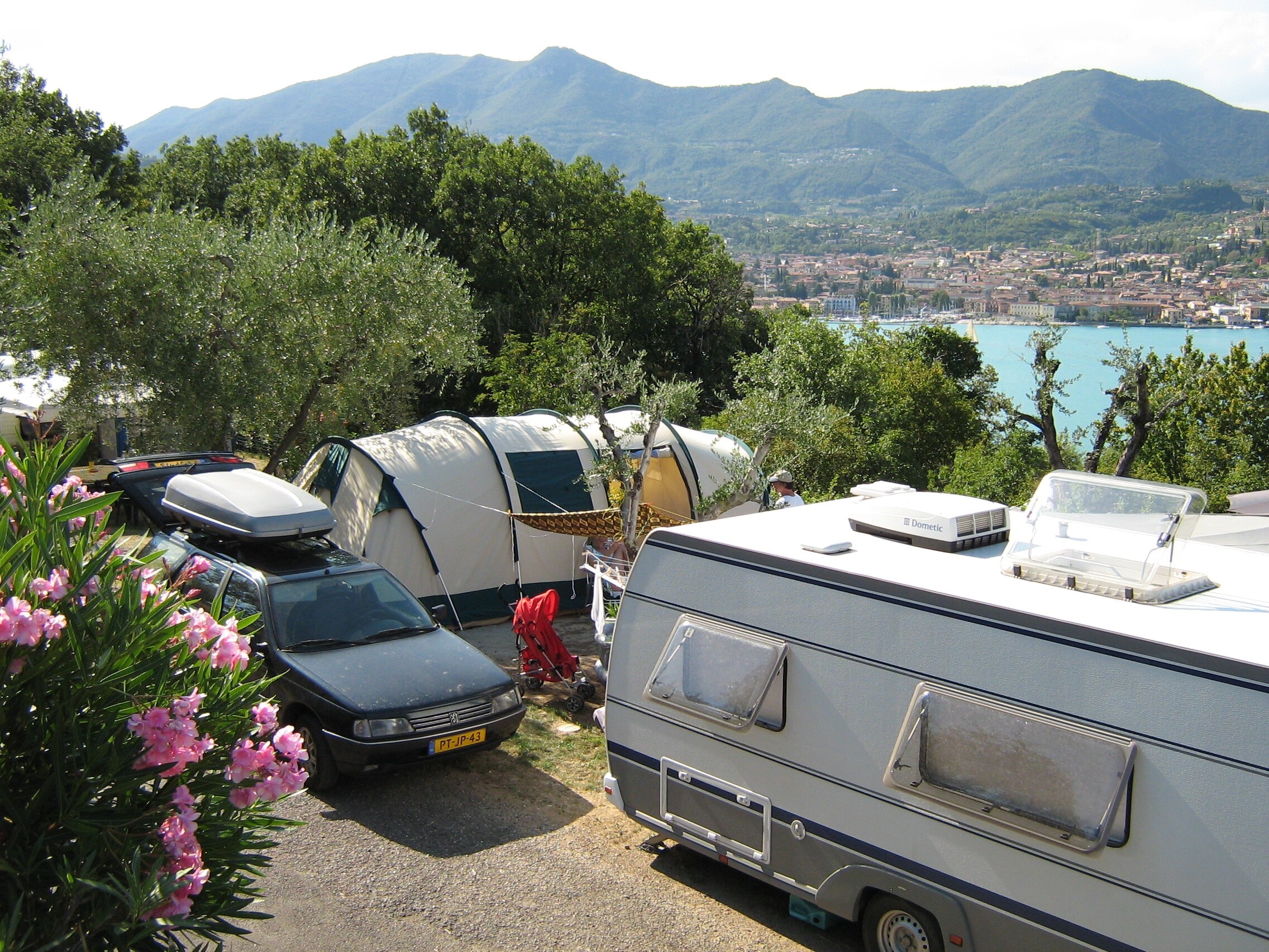 Weekend Glamping Resort