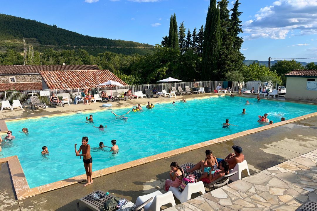 Pausado Ludo Camping