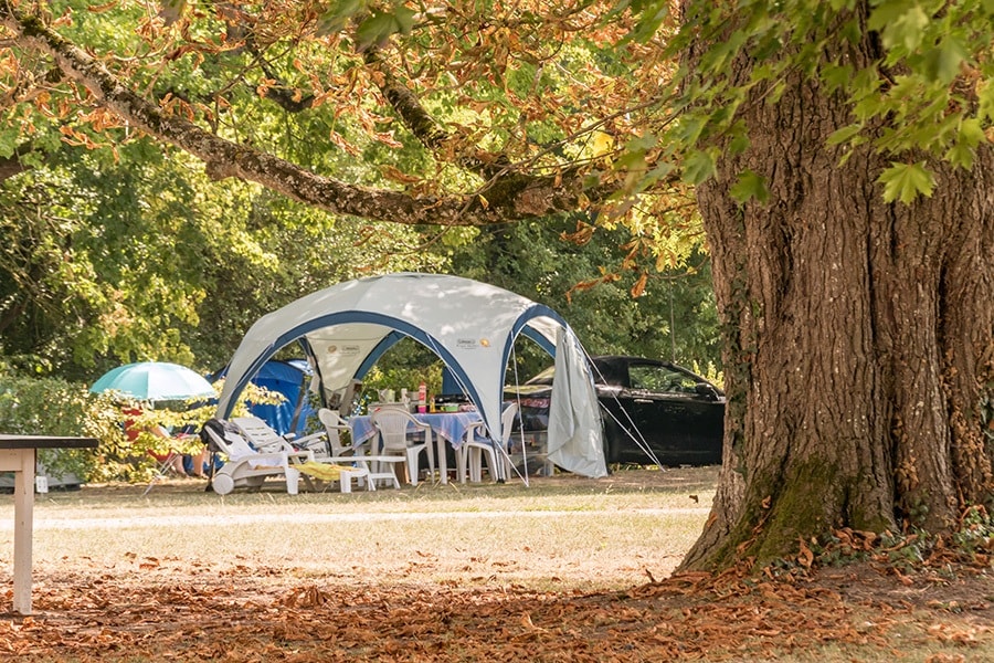 Camping Le Petit Trianon de Saint Ustre