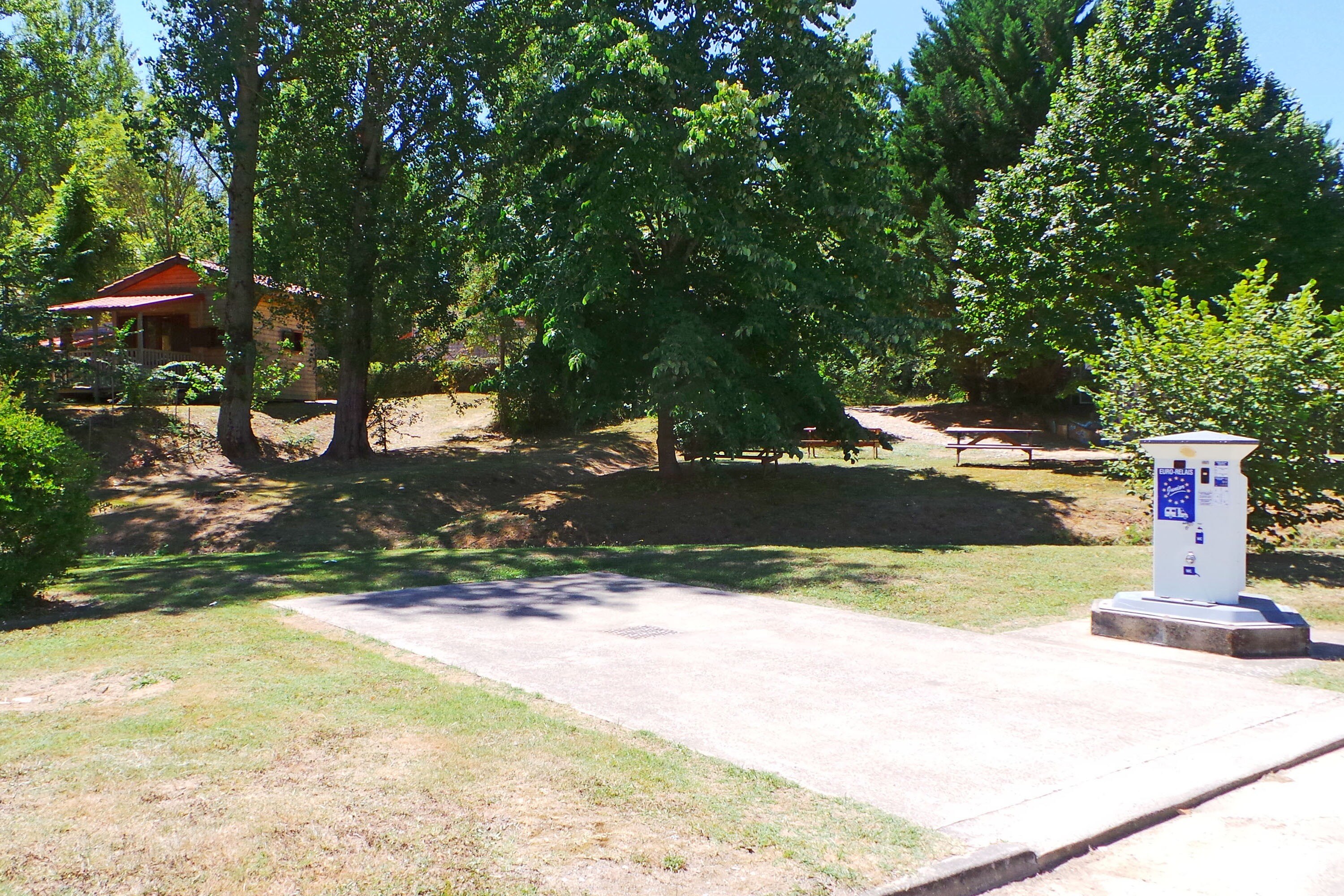 Flower Camping du Lac de la Thésauque