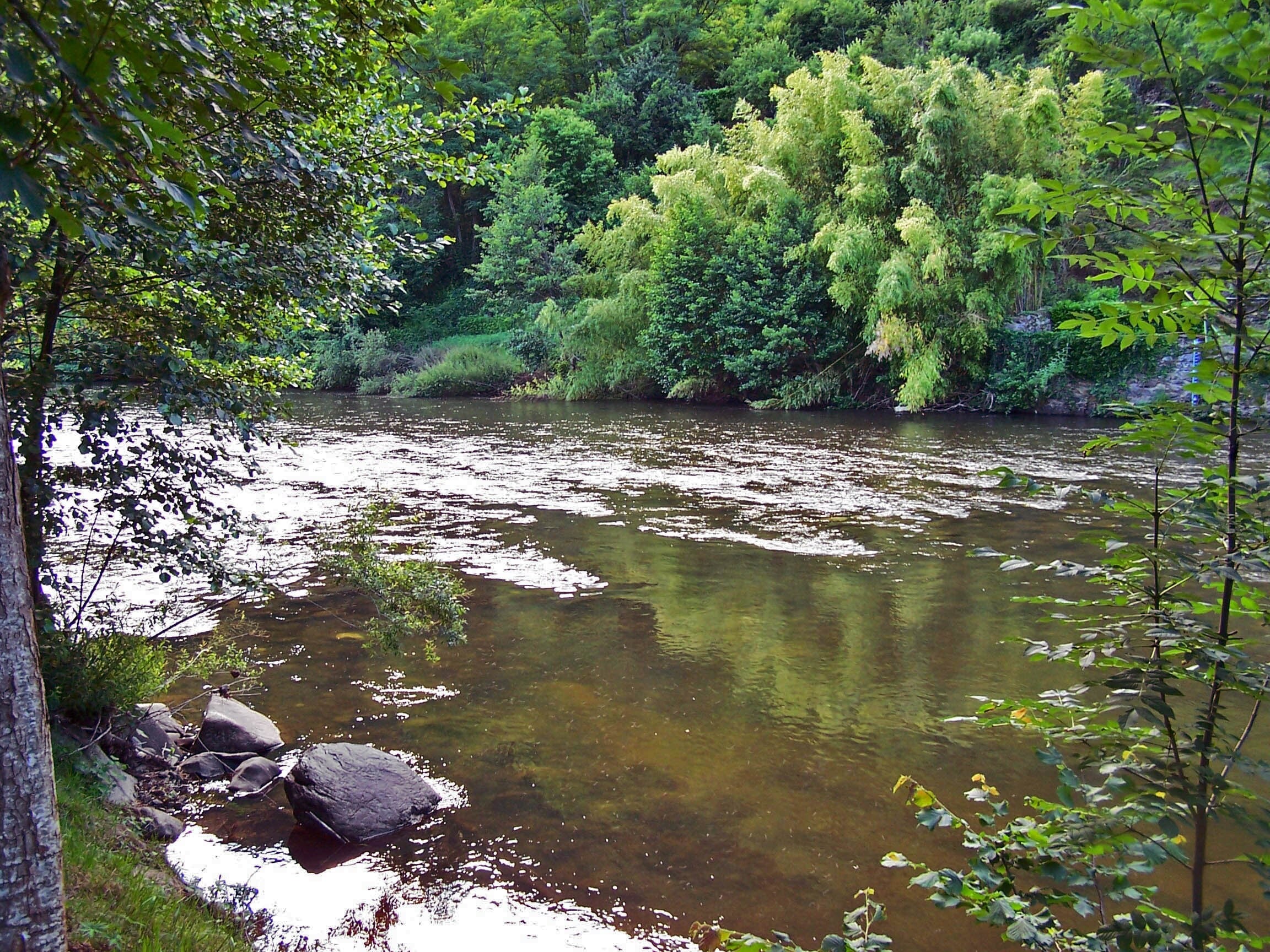 Camping Ushuaia villages Rives d'Olt et Aubrac