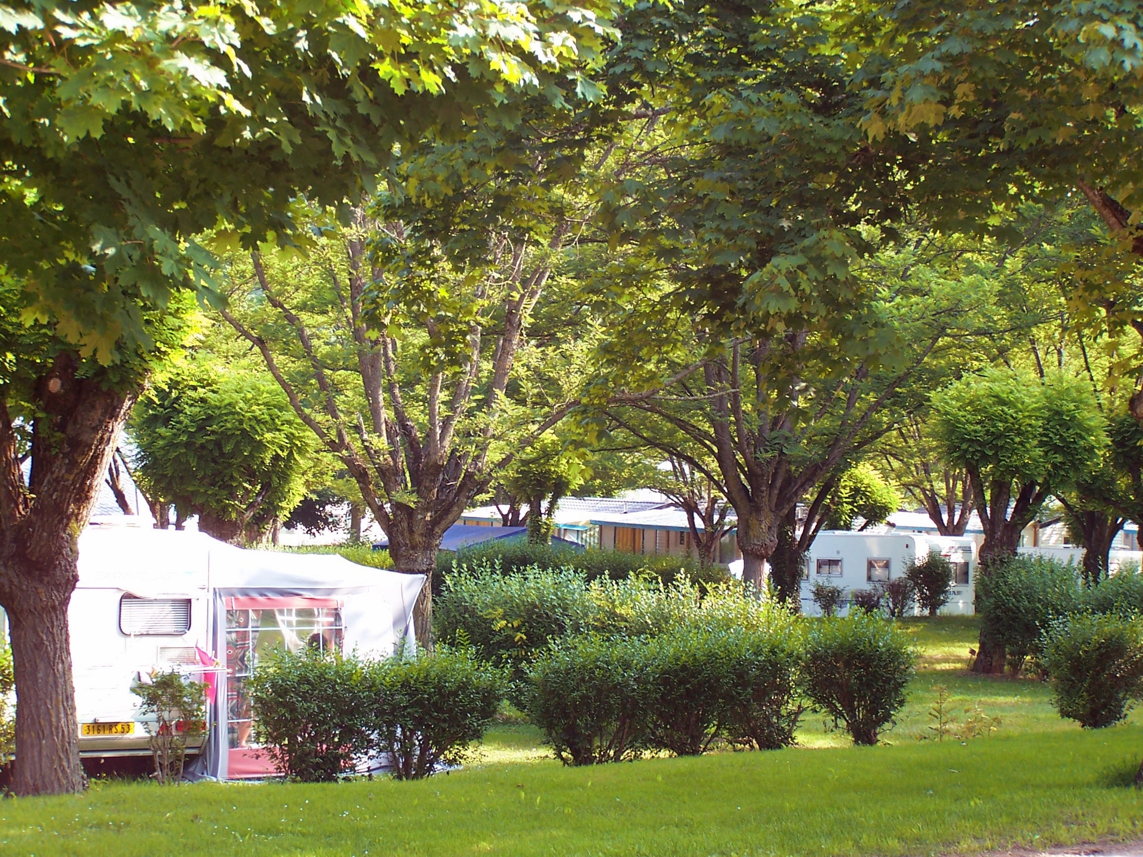 Camping Ushuaia villages Rives d'Olt et Aubrac