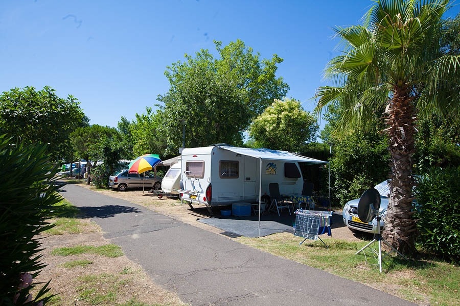 Camping Les Champs Blancs