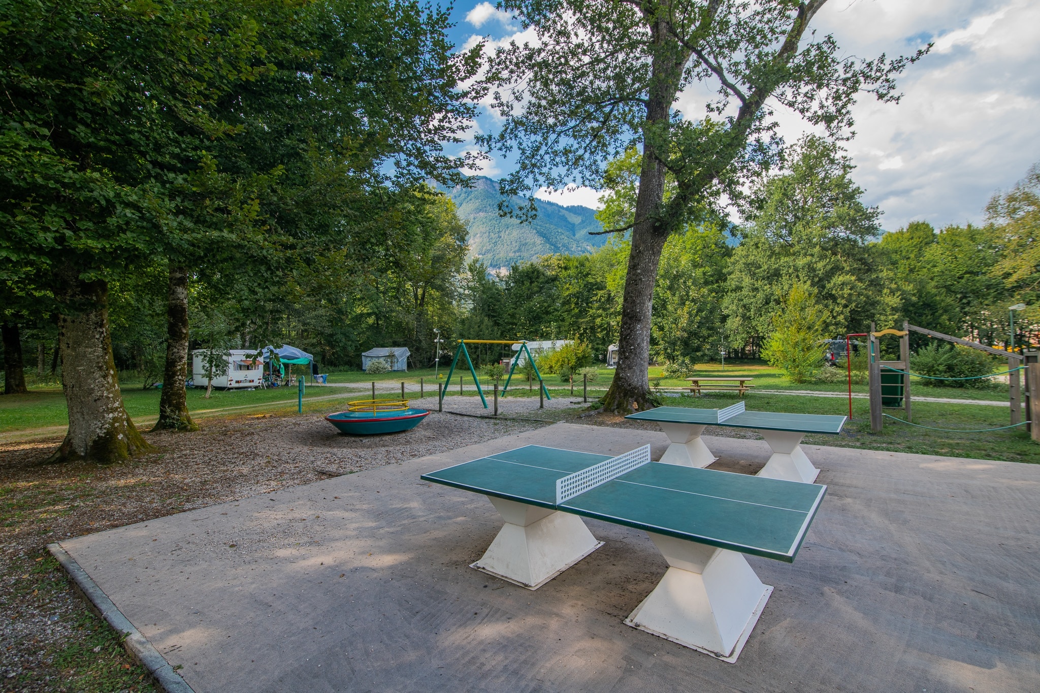 Camping Les Thézières Onlycamp