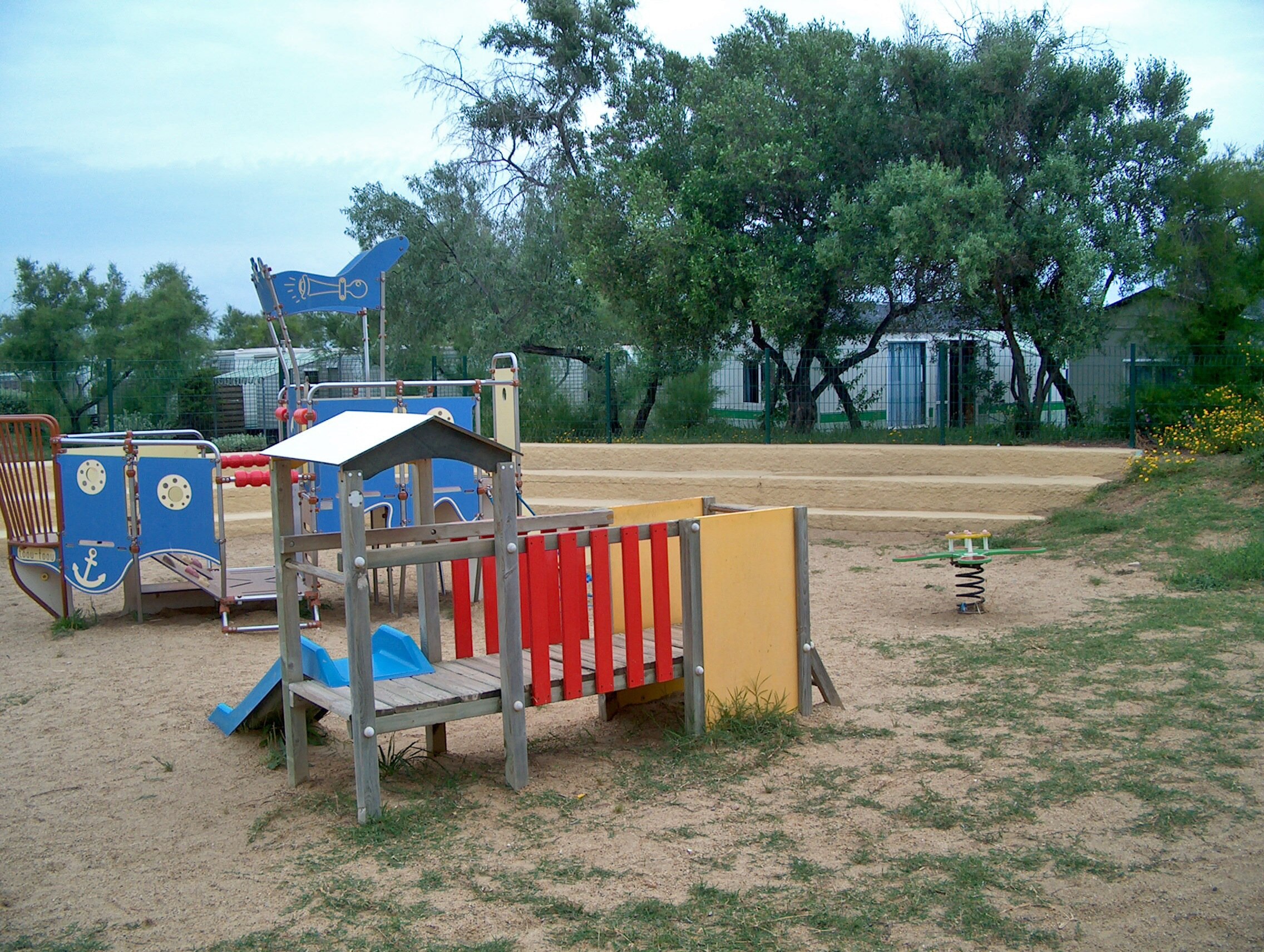 Camping Les Roquilles