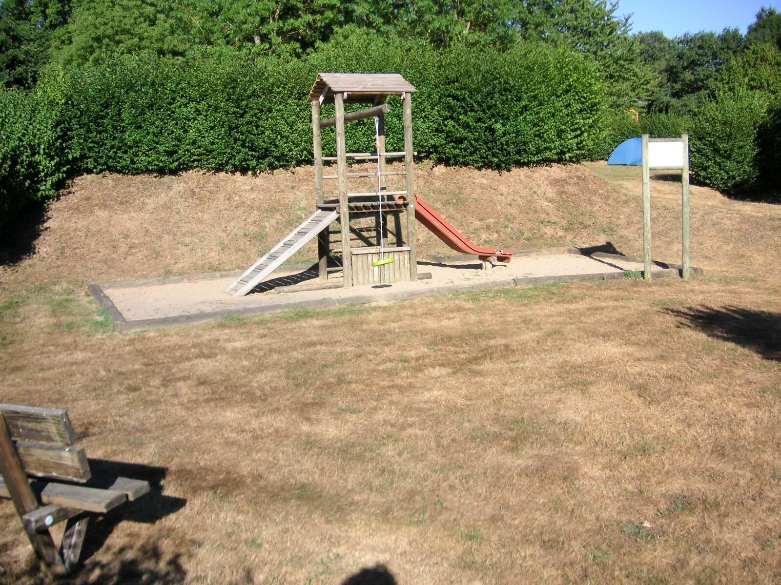 Flower Camping Le Val Vert en Berry