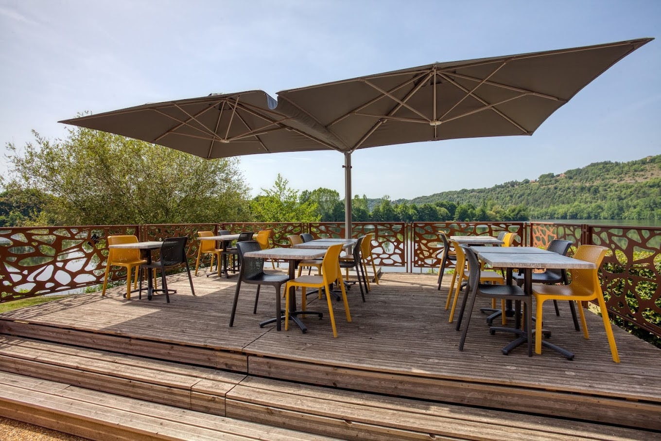 Flower Camping Trémolat Les Berges de la Dordogne