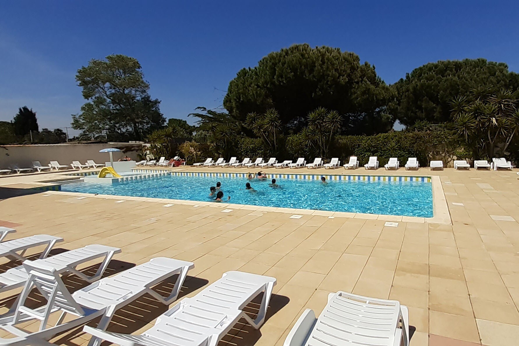 Flower Camping Le Rochelongue