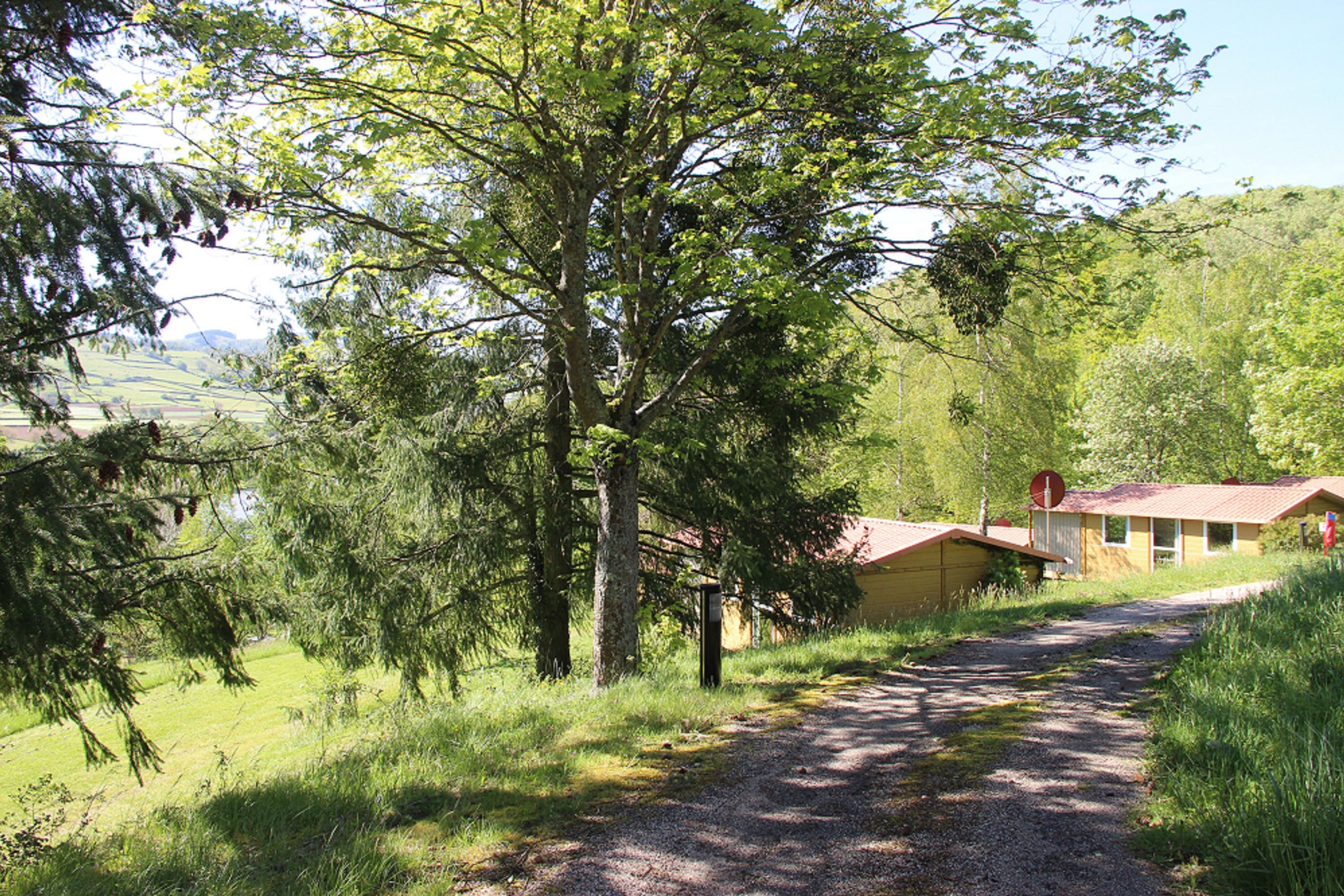 Flower Camping du Lac de Saint-Point Lamartine