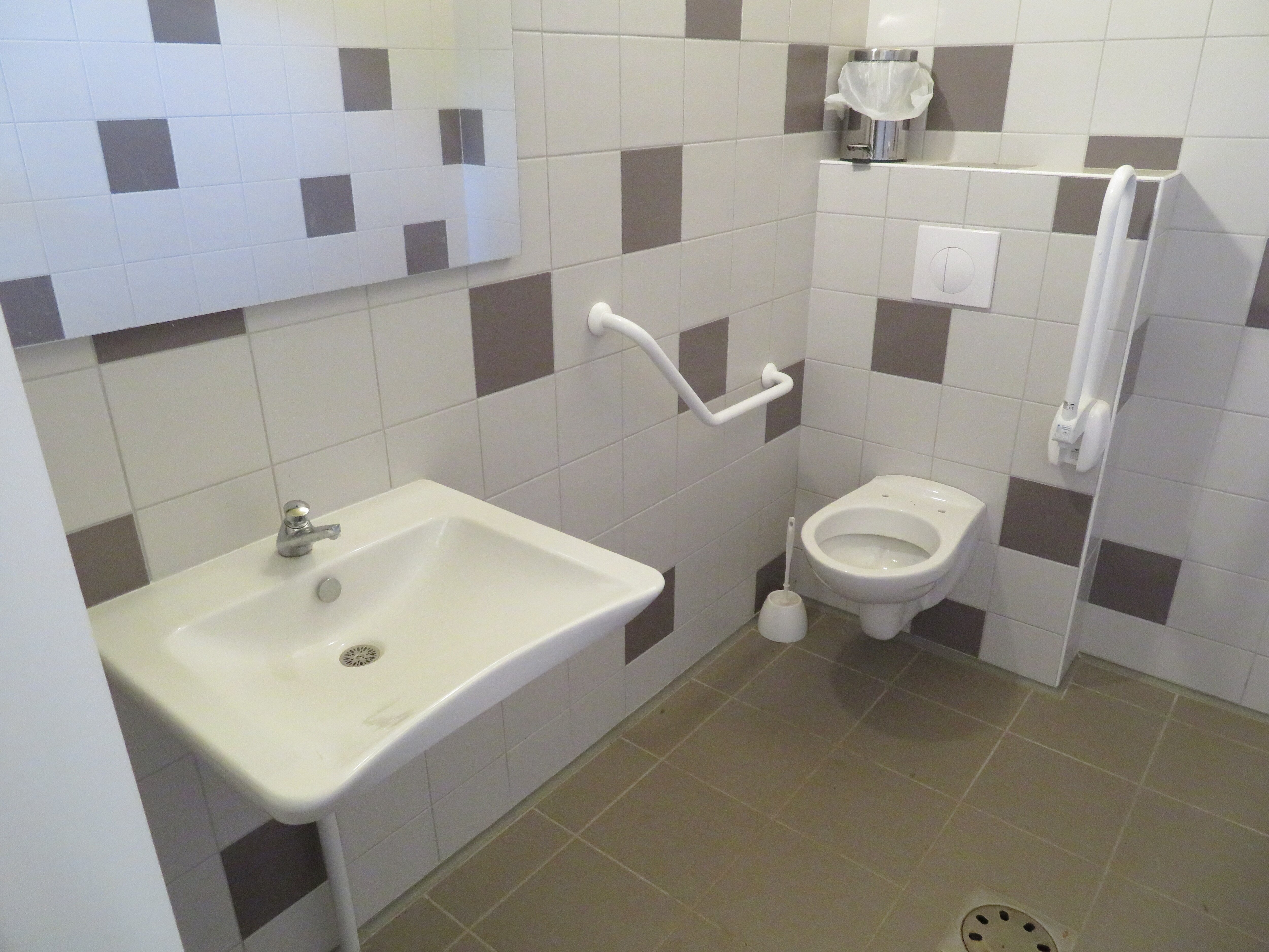 Flower Camping du Lac de Saint-Point Lamartine