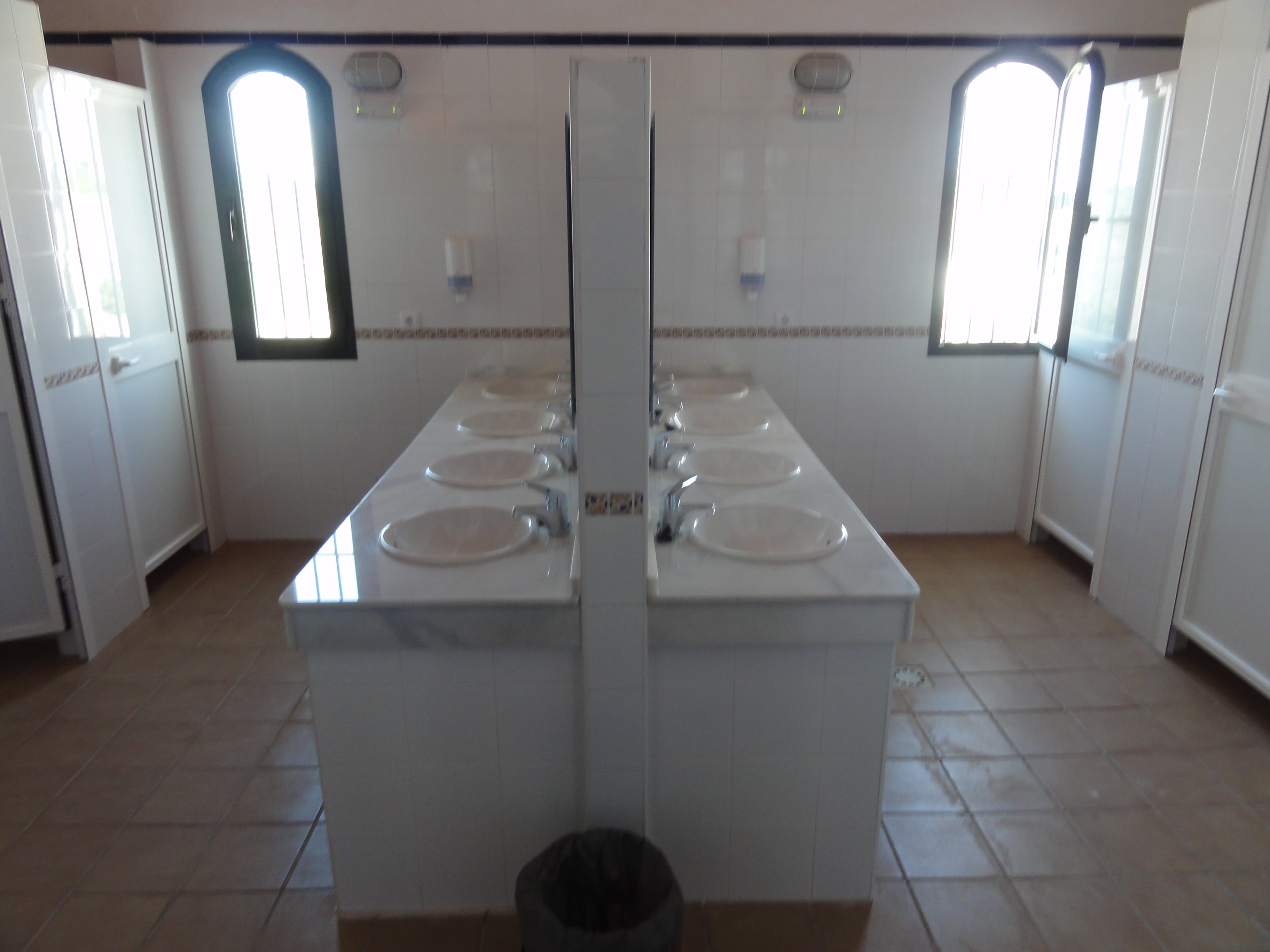 Camping Pueblo Blanco