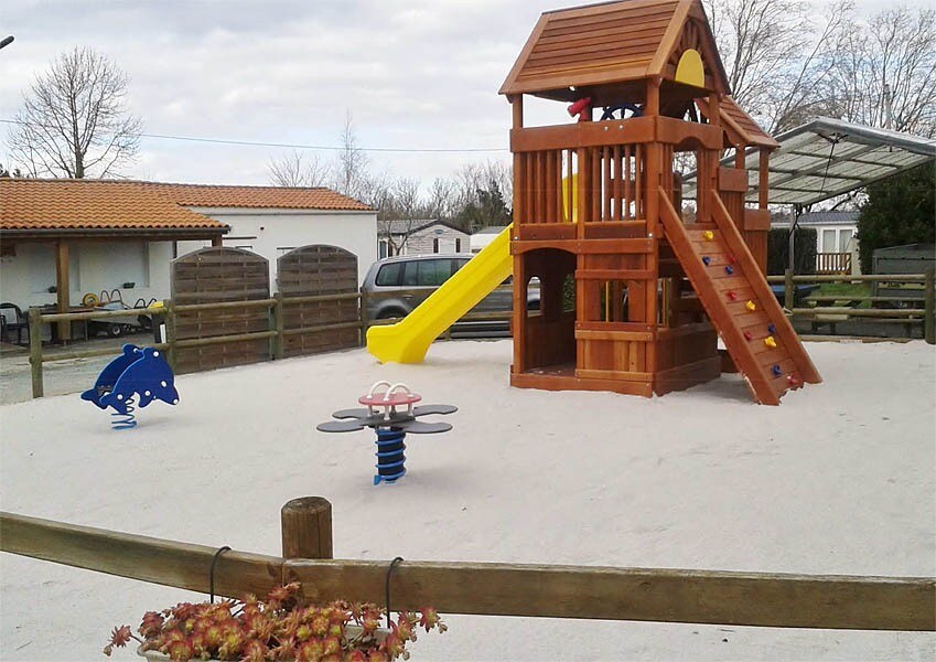 Camping Domaine de Bernezac