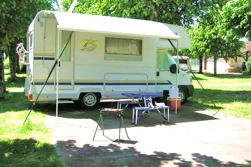Camping Merry-sur-Yonne